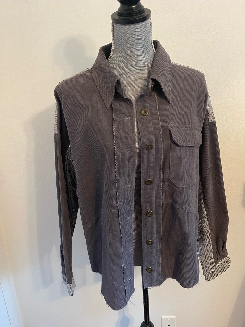 Umgee Women's Two-Tone Button-Front Shirt Jacket in Charcoal